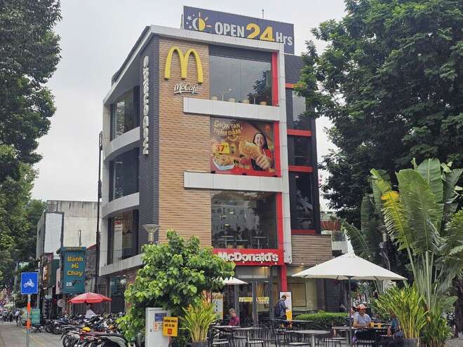 Mặt bằng McDonald’s sắp trả tại quận 1 đắt cỡ nào?