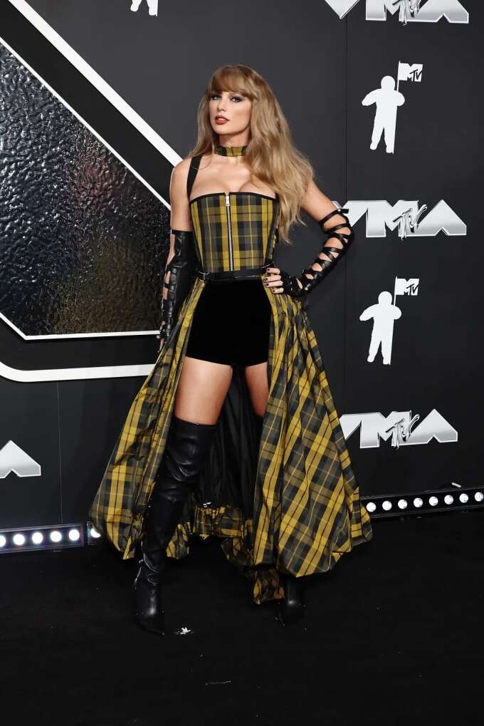 Dàn sao đua vẻ sexy trên thảm đỏ MTV VMAs 2024