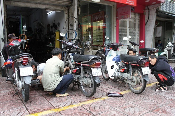 Giá nhà cao “ngất ngưởng”: Vợ chồng trẻ thu nhập 50 triệu mỗi tháng 