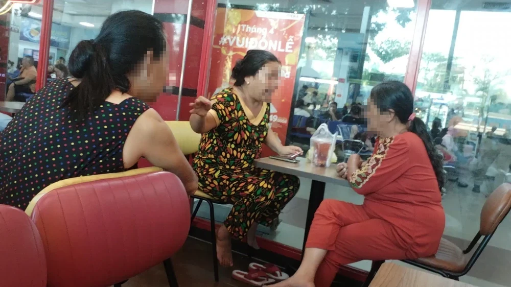 Vụ 'Cò vé bát nháo ở ga Sài Gòn': Nhiều nhân viên tiếp tay cò vé tại Ga Sài Gòn bị xử lý