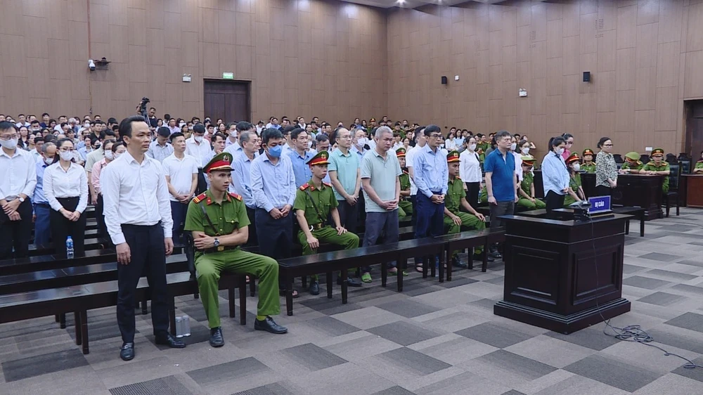 Phán quyết của Tòa về các nhà đầu tư chứng khoán trong vụ Trịnh Văn Quyết