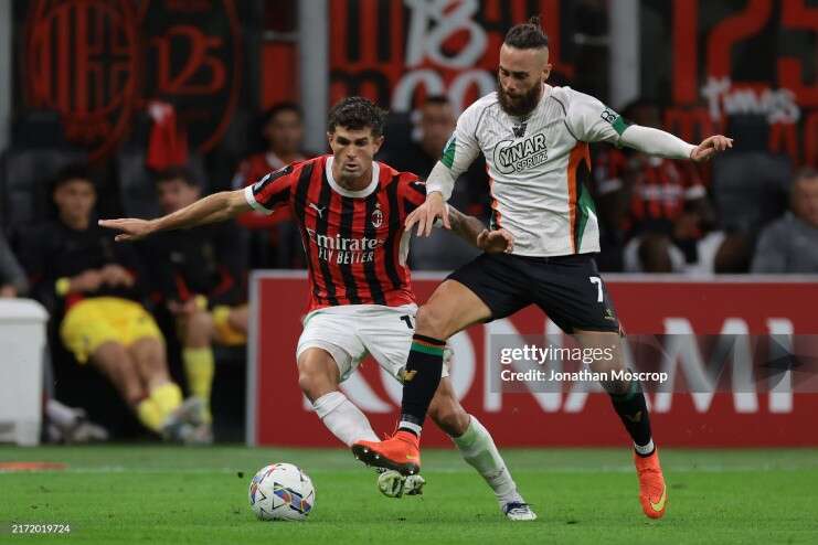 Kết quả bóng đá AC Milan - Venezia: Tưng bừng 4 bàn trong 29 phút (Serie A)