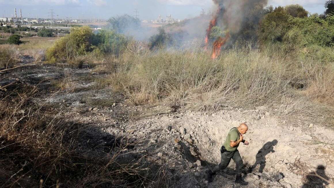 Bị Houthi nã tên lửa đạn đạo, toàn bộ miền trung Israel nhận báo động