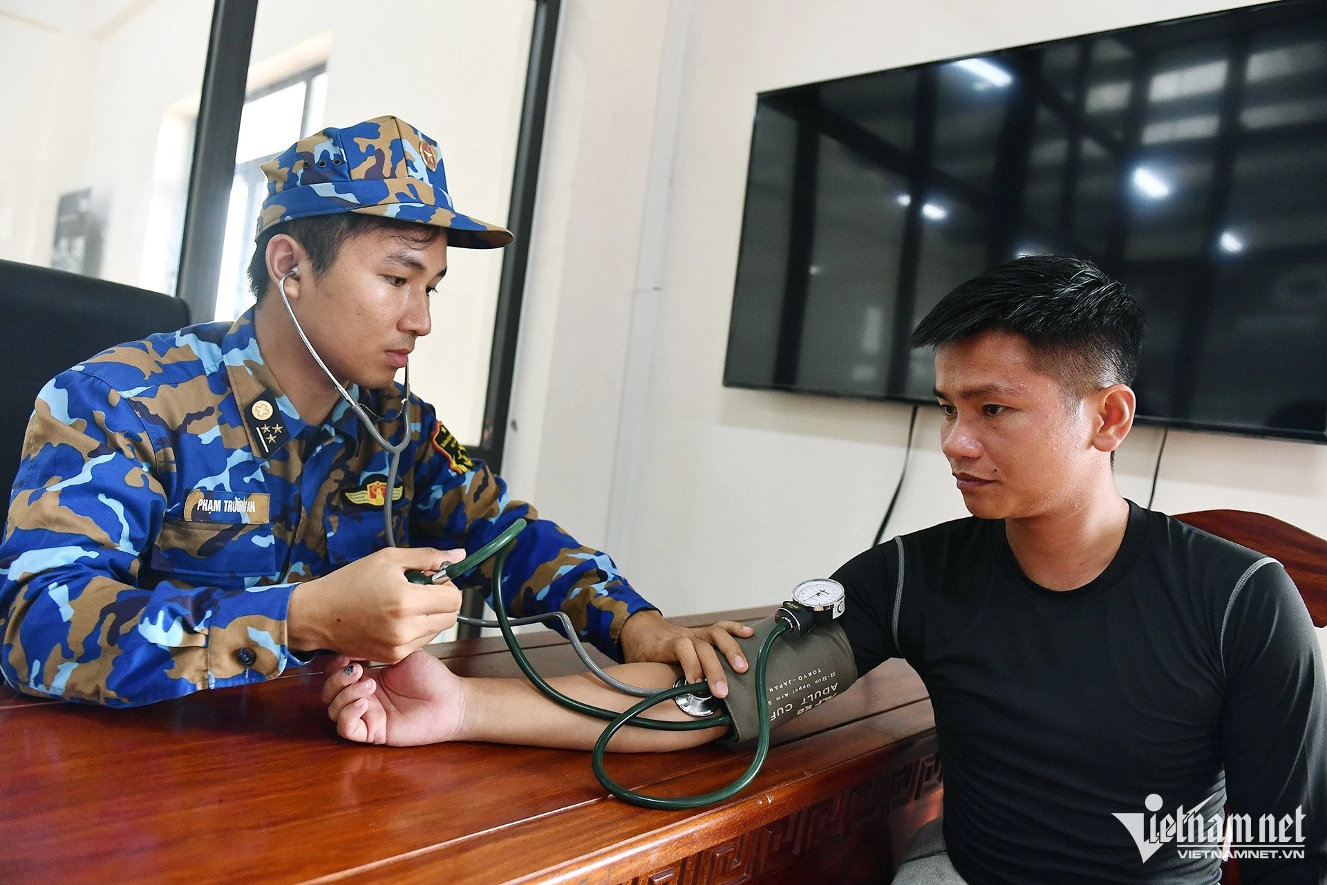 Bên trong 'lò' luyện thợ lặn quân sự hiện đại bậc nhất Đông Nam Á