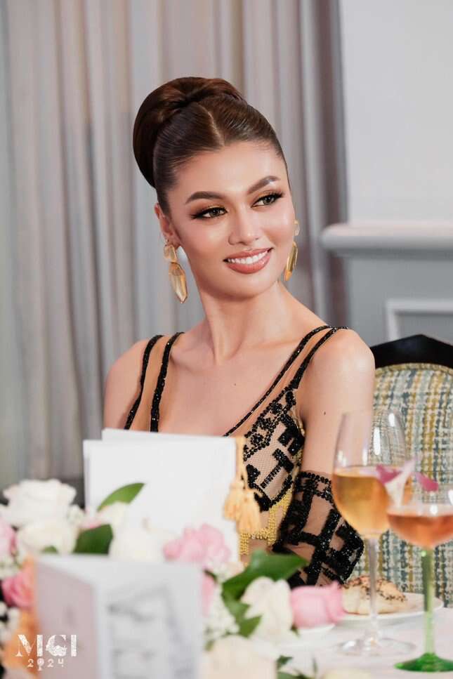 5,5 triệu lượt chia sẻ ảnh thí sinh Miss Grand International 2024, thật khó tin!