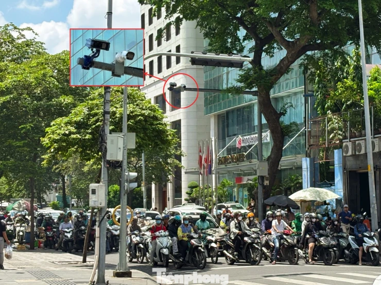 Cận cảnh camera AI 'bắt lỗi' chuẩn từng centimet tại TPHCM