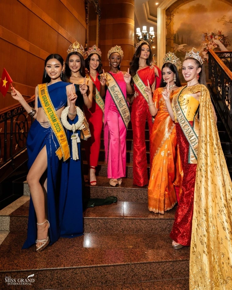 Dàn người đẹp mặc sexy ở Hoa hậu Hòa bình