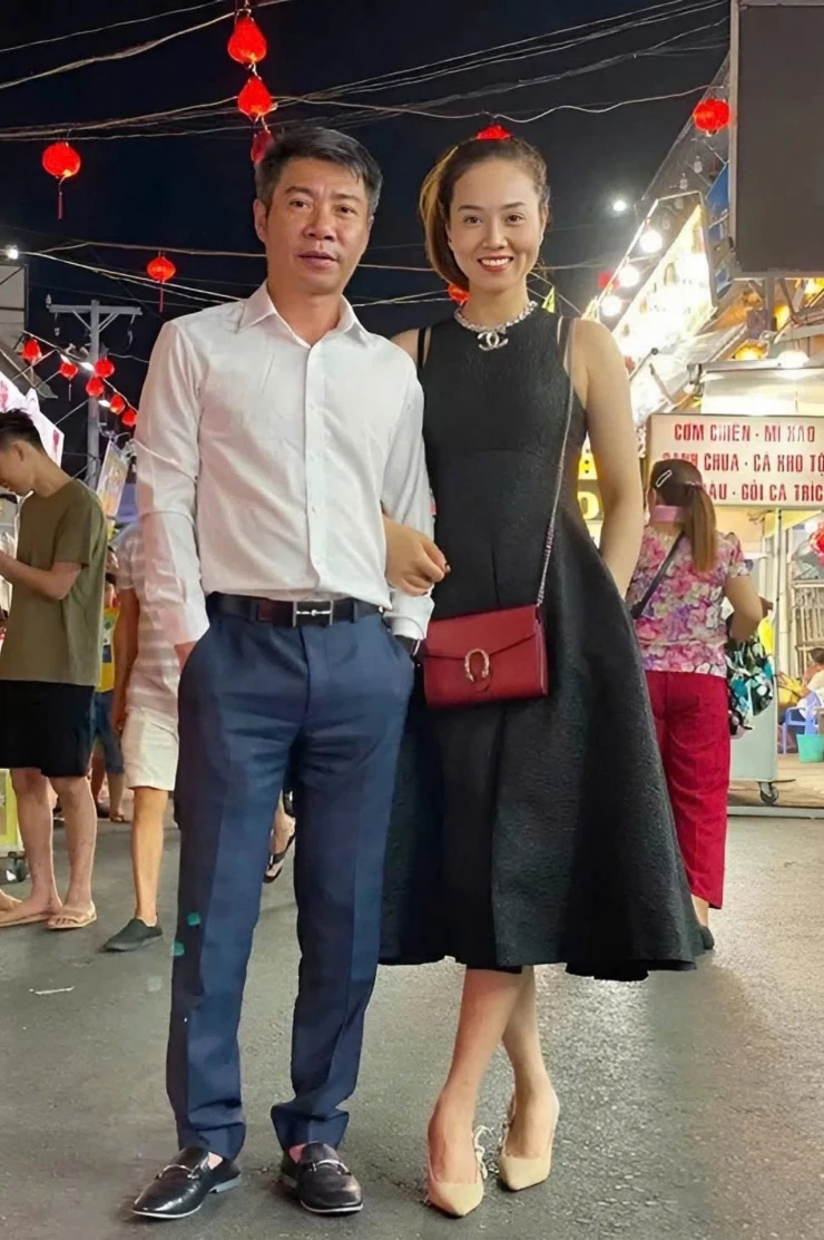 Công Lý nhắn nhủ vợ trẻ, NSND Tự Long khoe bất ngờ đoạt giải thưởng