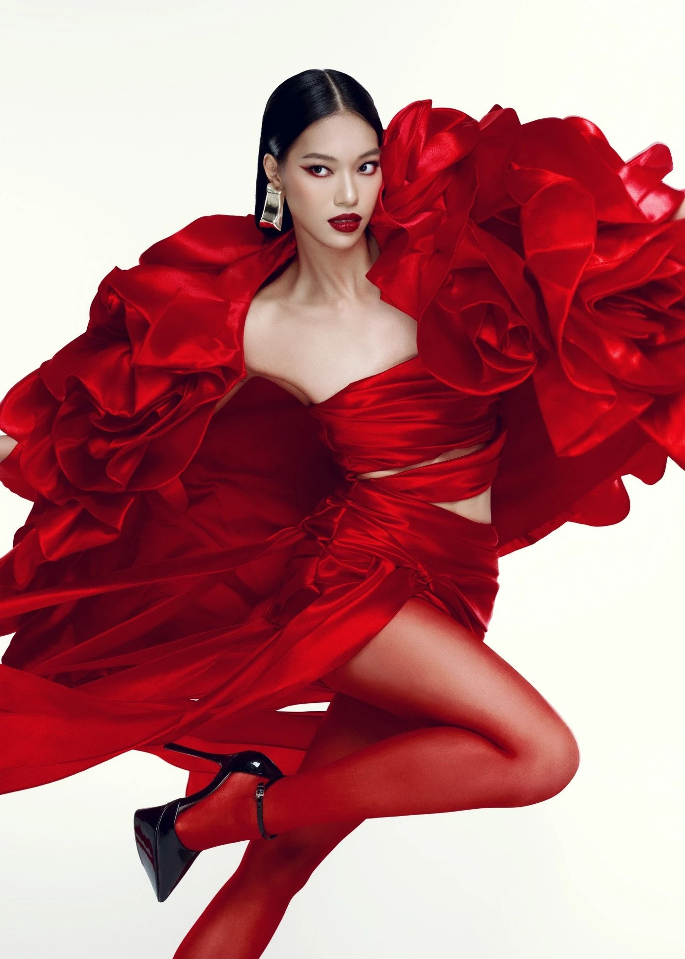 Ngỡ ngàng với học vấn của Mai Hoa - Quán quân Vietnam’s Next Top Model 2025