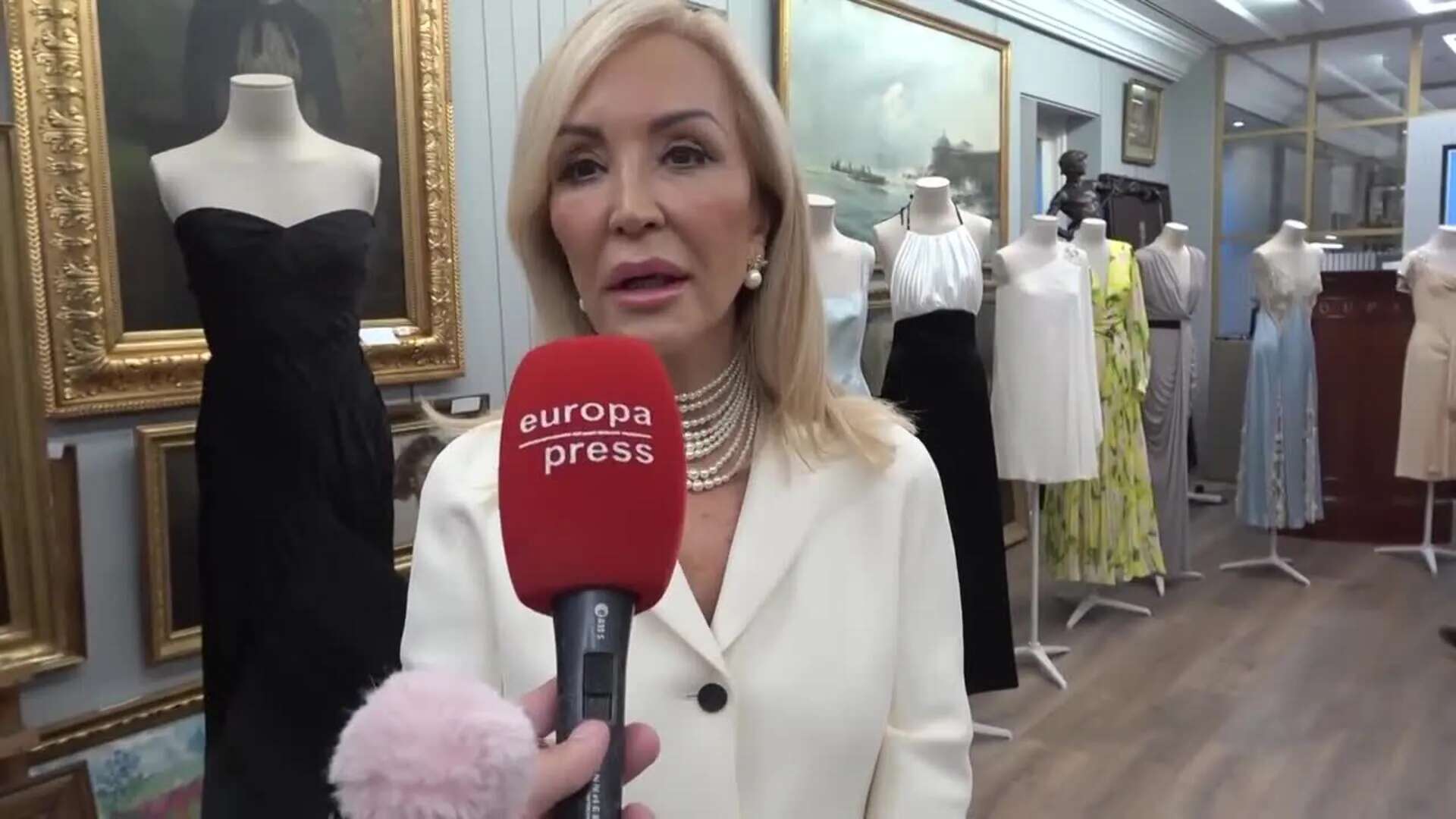 Carmen Lomana manda un mensaje envenenado a Ángel Cristo Jr. tras su boda con Ana Herminia