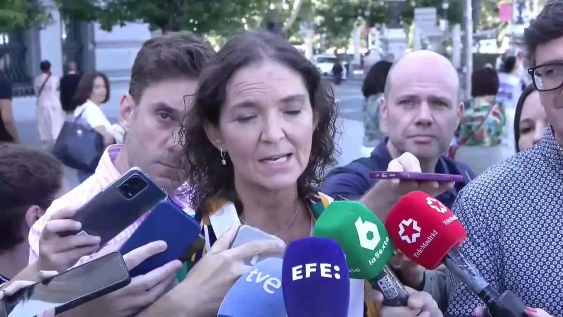 Reyes Maroto cree que la anulación de las ZBE deslegitima a Almeida para seguir siendo alcalde