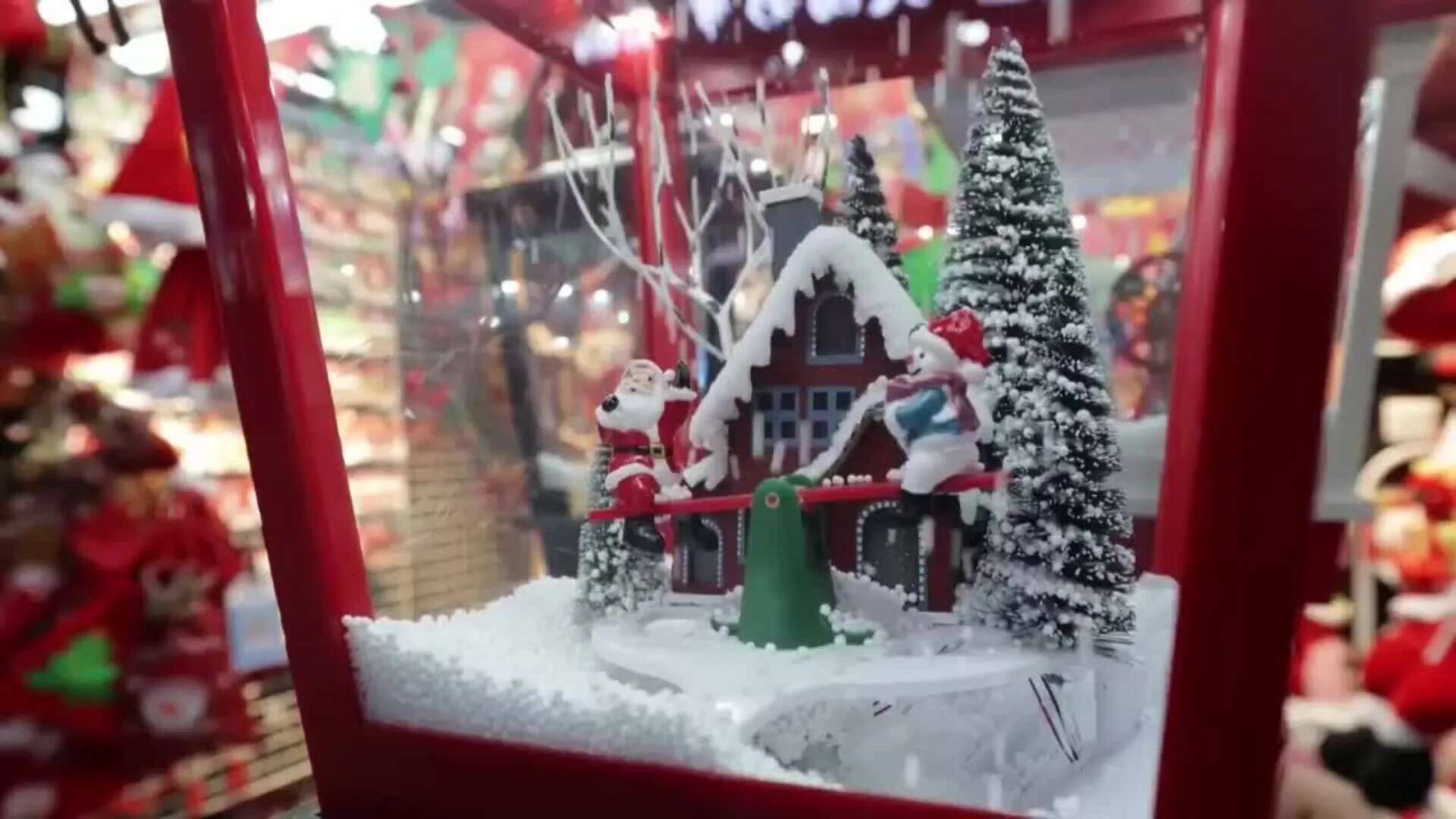 Tus decoraciones navideñas hechas en China podrían tener origen en este mega mercado chino