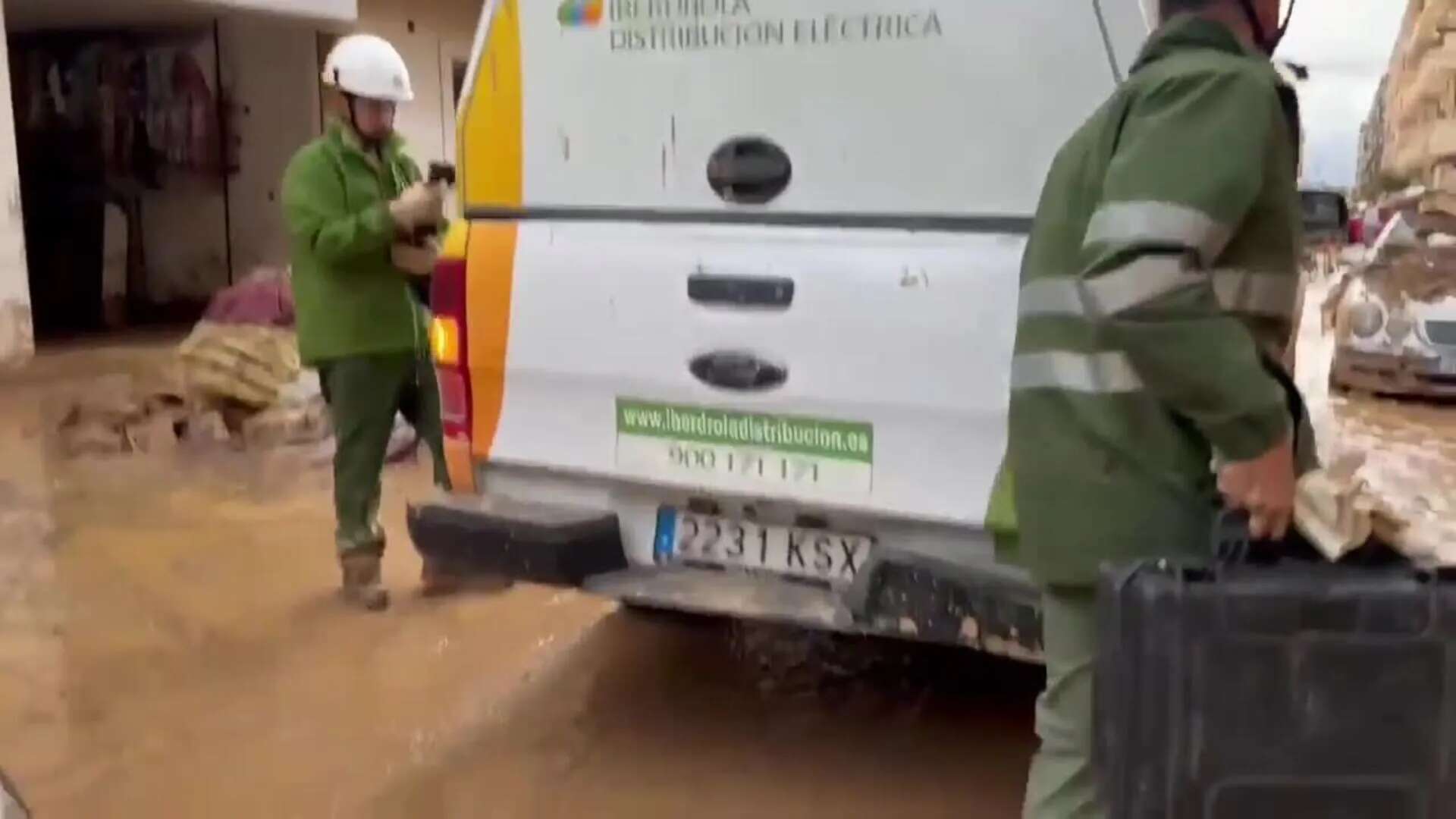 Recuperado más del 90 % del suministro eléctrico entre los afectados por la dana