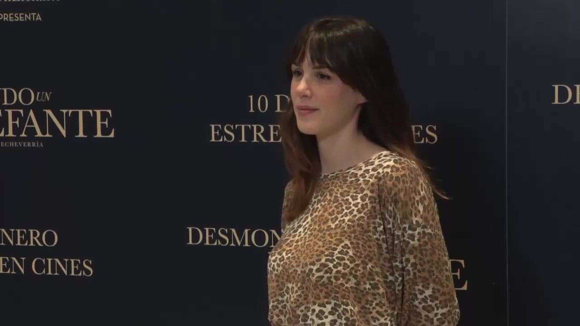 Emma Suárez y Natalia de Molina, junto al cineasta Aitor Echeverría, presentan 'Desmontando un elefante'