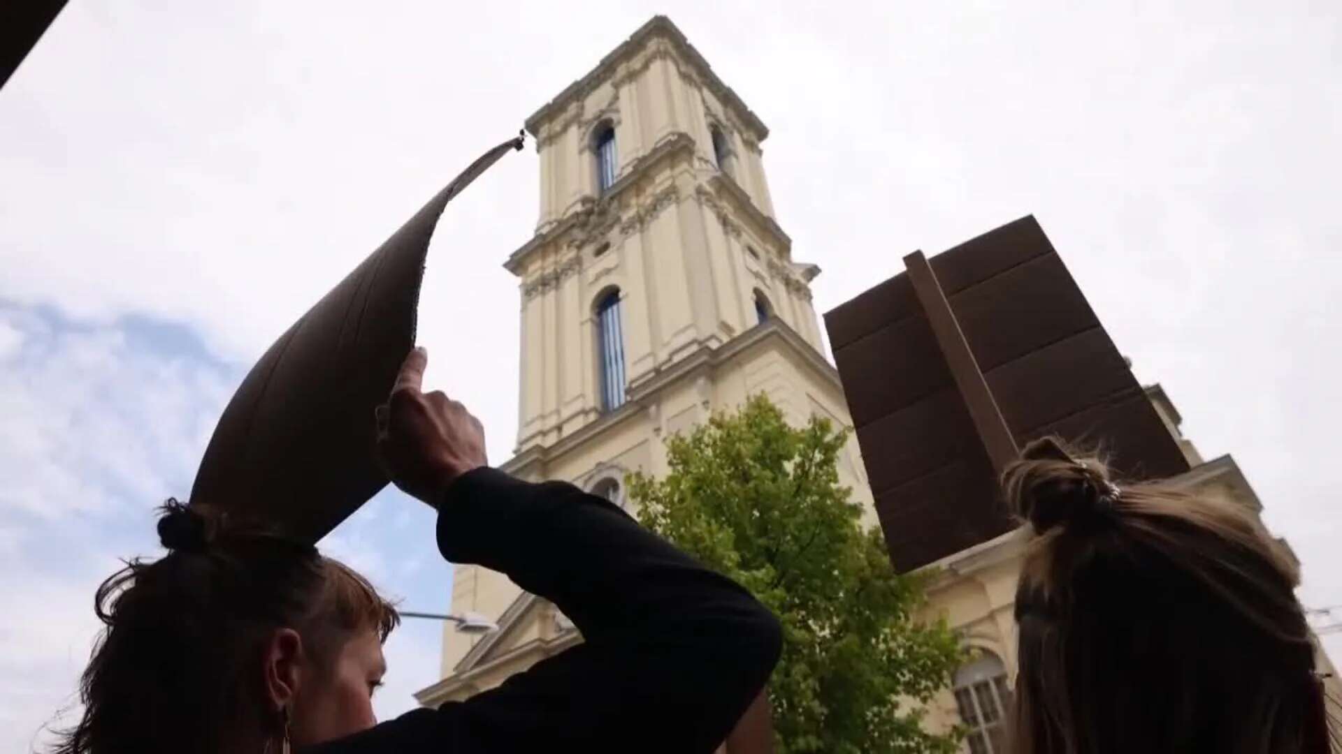 Steinmeier asiste a la inauguración de una torre, cuya iglesia se vincula al nazismo