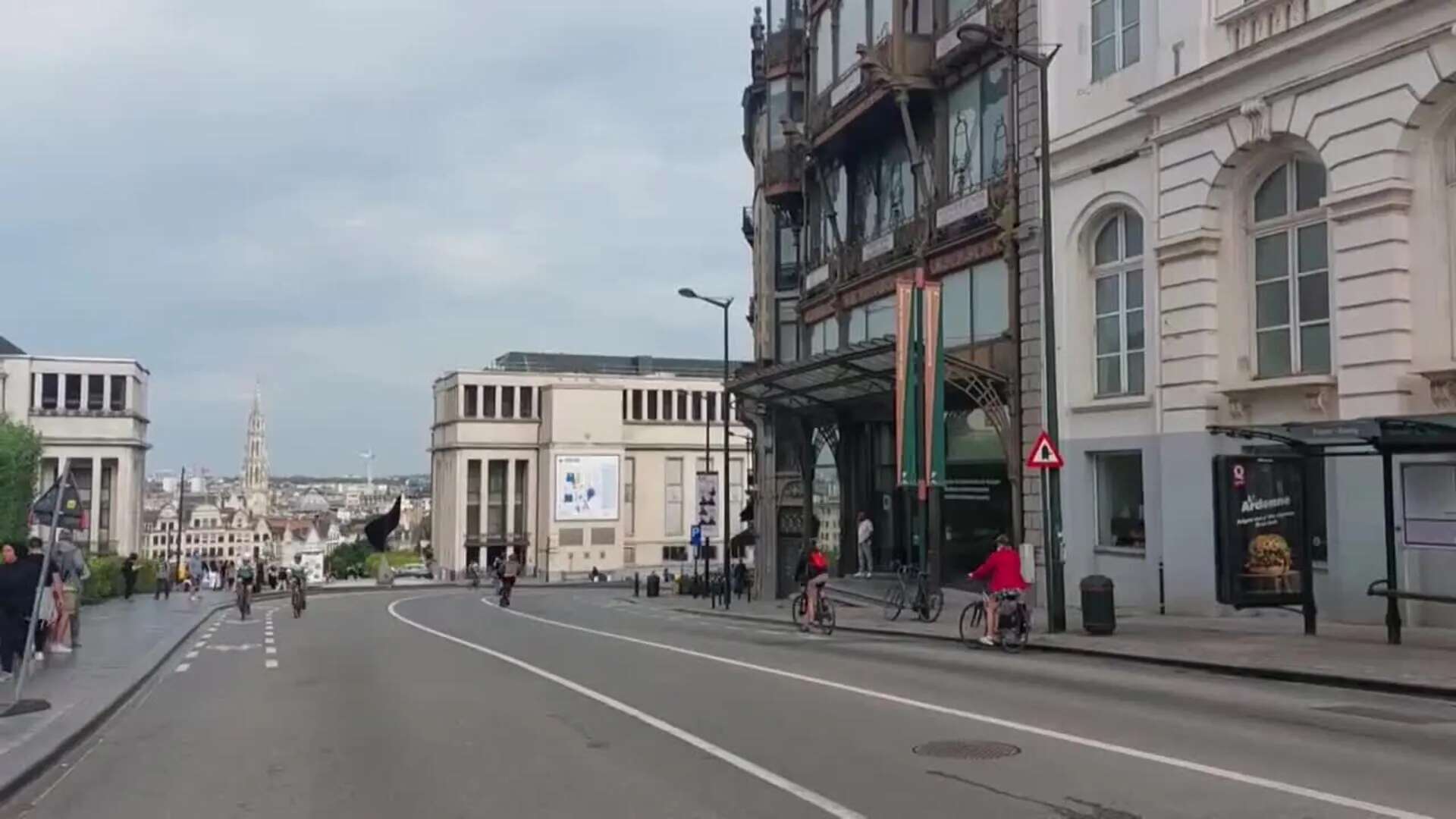 Bruselas monta en bicicleta para celebrar el 'Día Mundial Sin Coche'