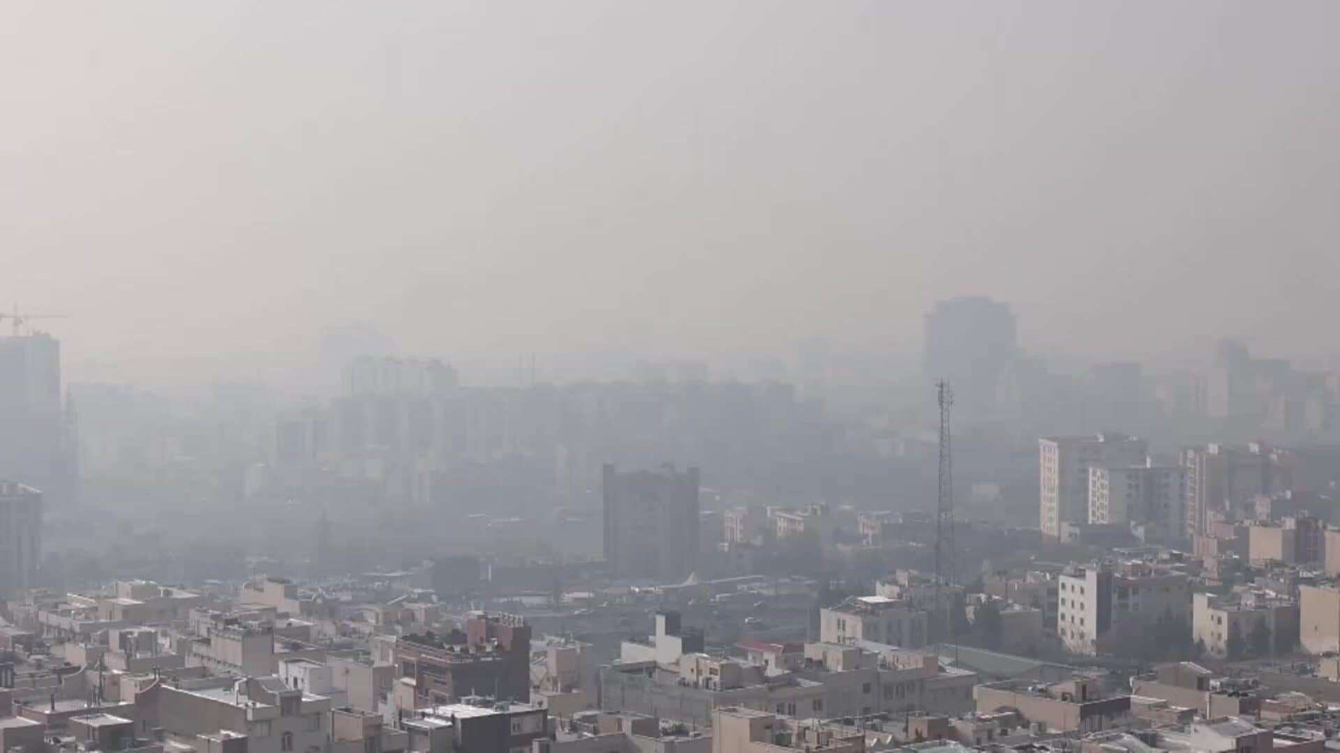 La grave contaminación atmosférica cierra escuelas y universidades en Teherán