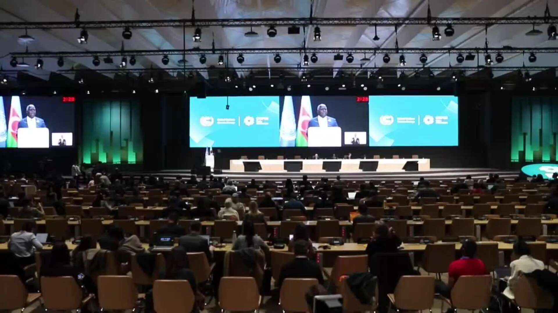 Segunda jornada de la COP29 se centra en el reto de los países insulares frente al cambio climático