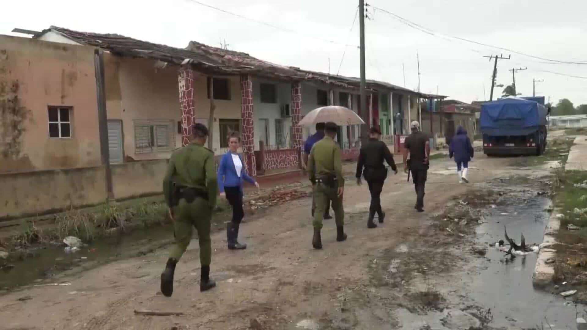 Meteorólogos cubanos advierten sobre fuertes lluvias y tormentas por huracán Rafael