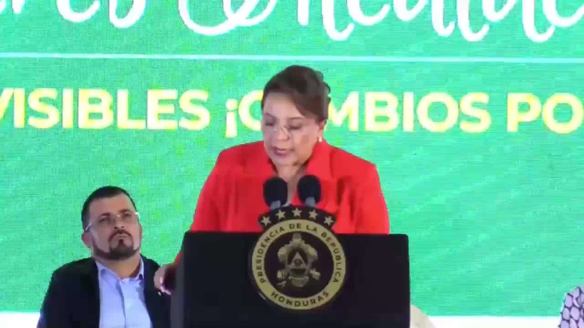 Presidenta hondureña aboga por igualdad de género y lucha contra violencia hacia mujeres