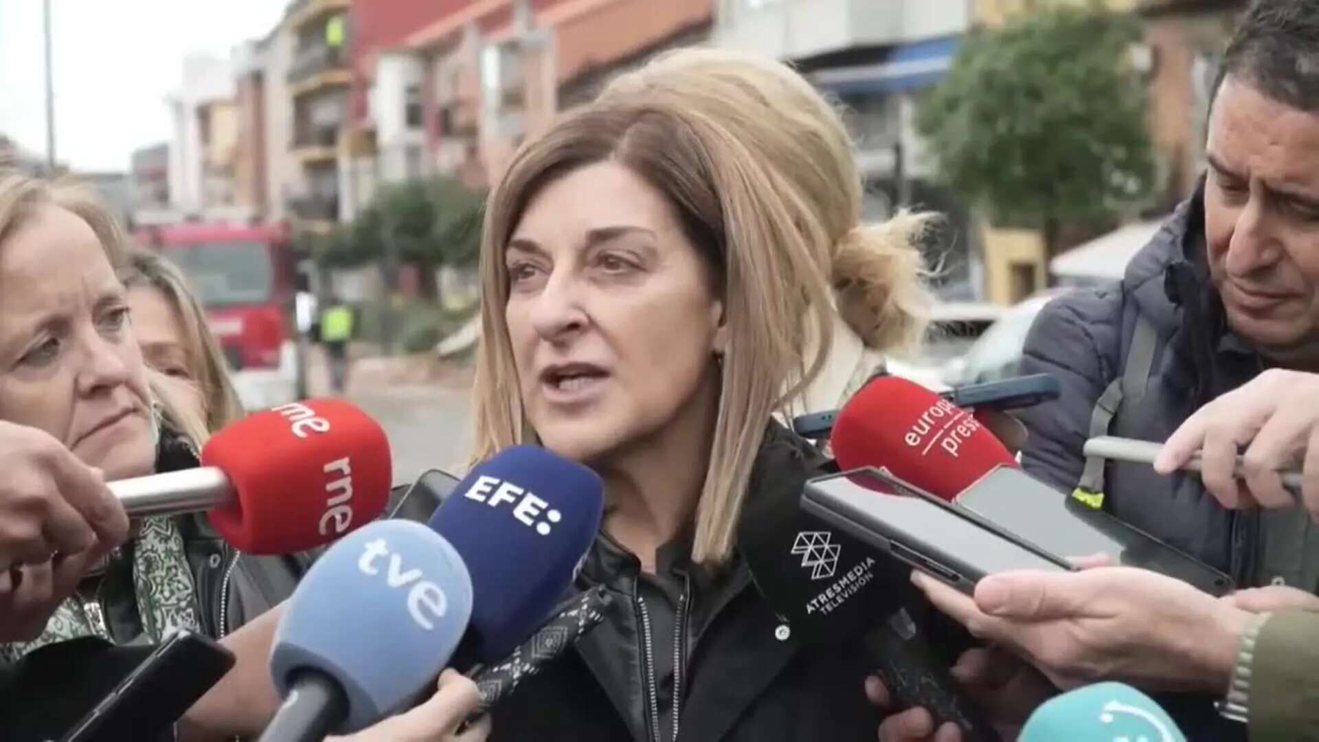 Presidenta cántabra traslada condolencias por los fallecidos en una explosión en Santander