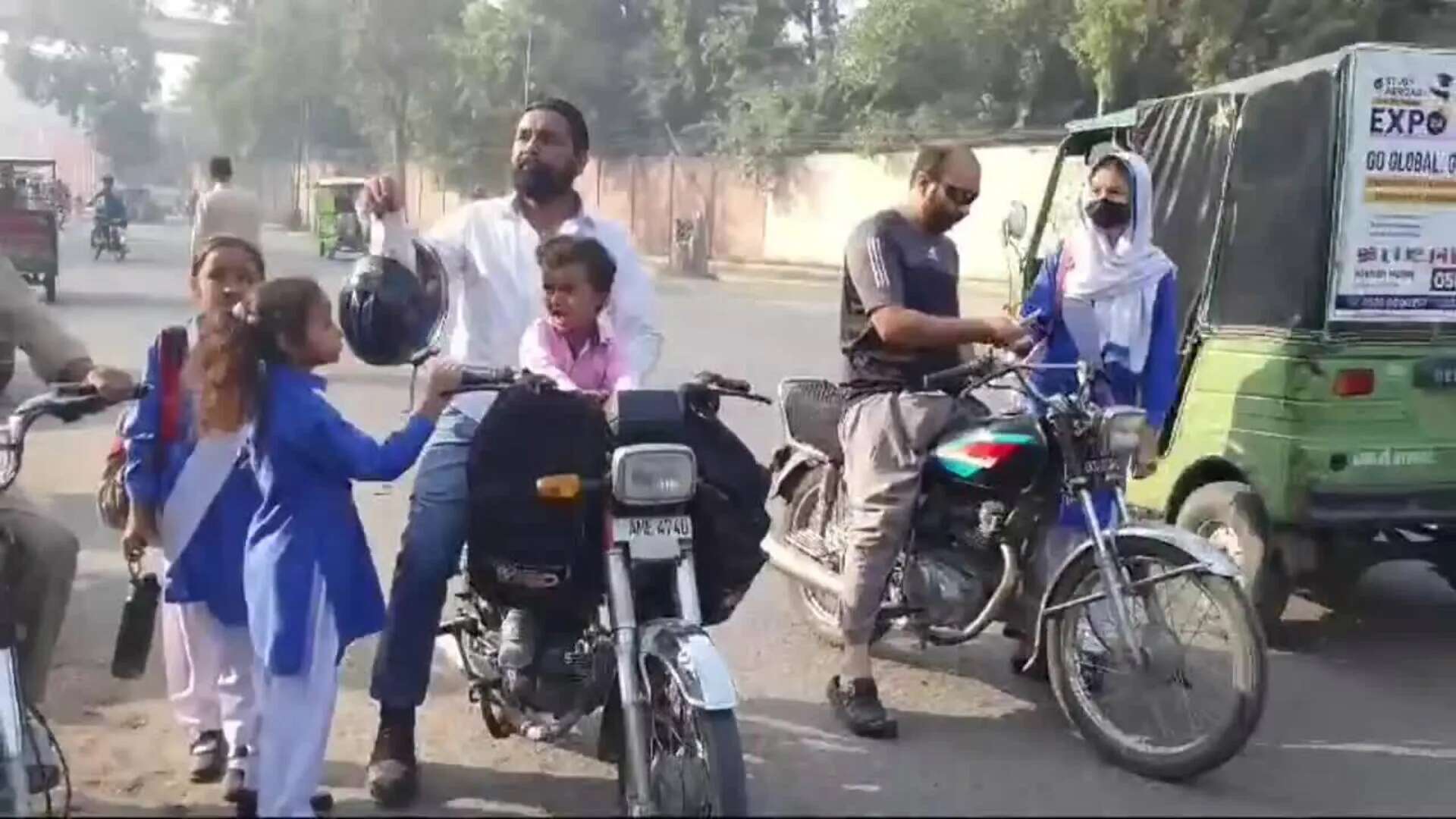 Lahore cierra las escuelas de primaria por los altos niveles de contaminación del aire