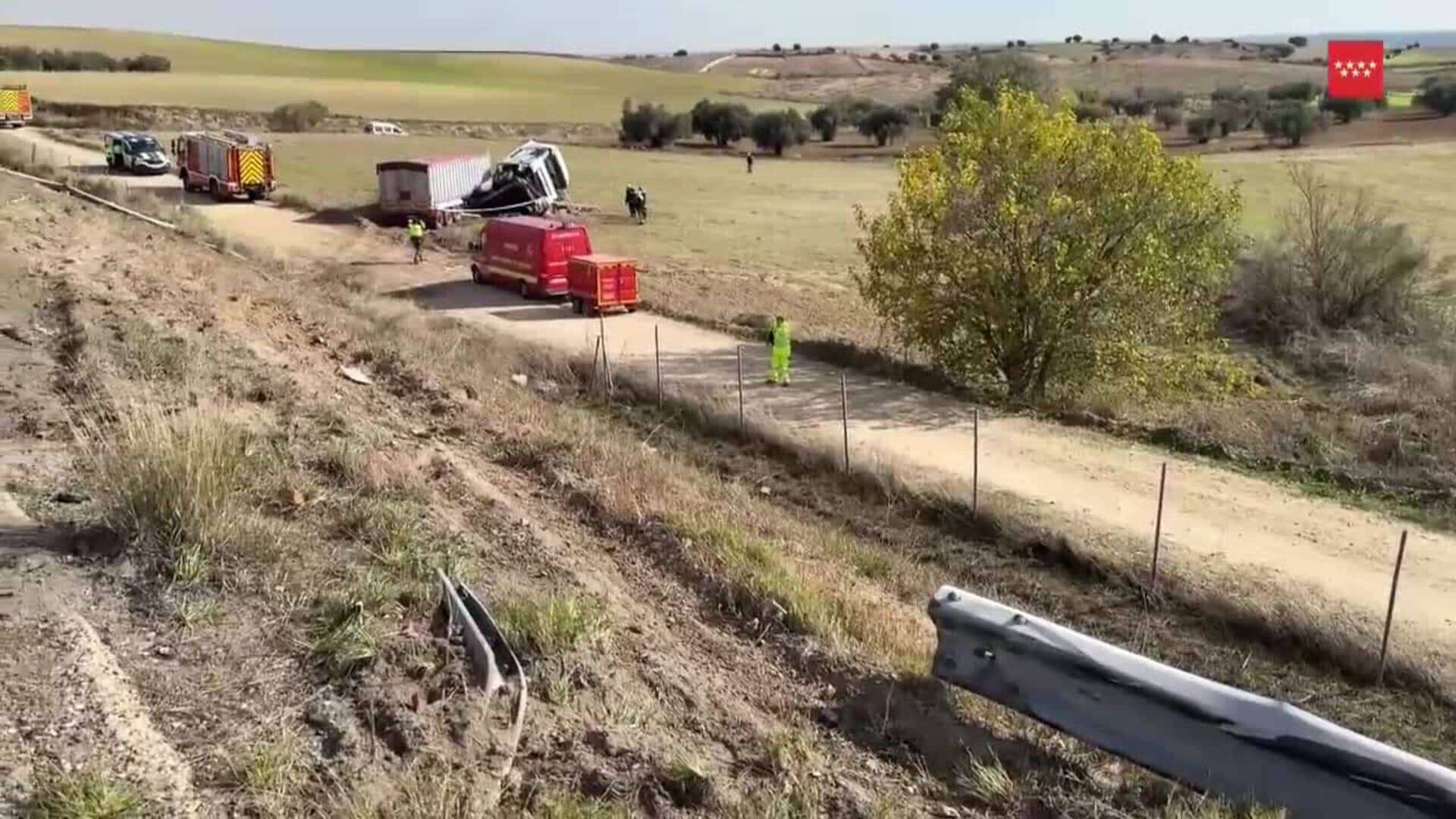 Herido un camionero tras caer por un talud de doce metros de altura en Navalcarnero