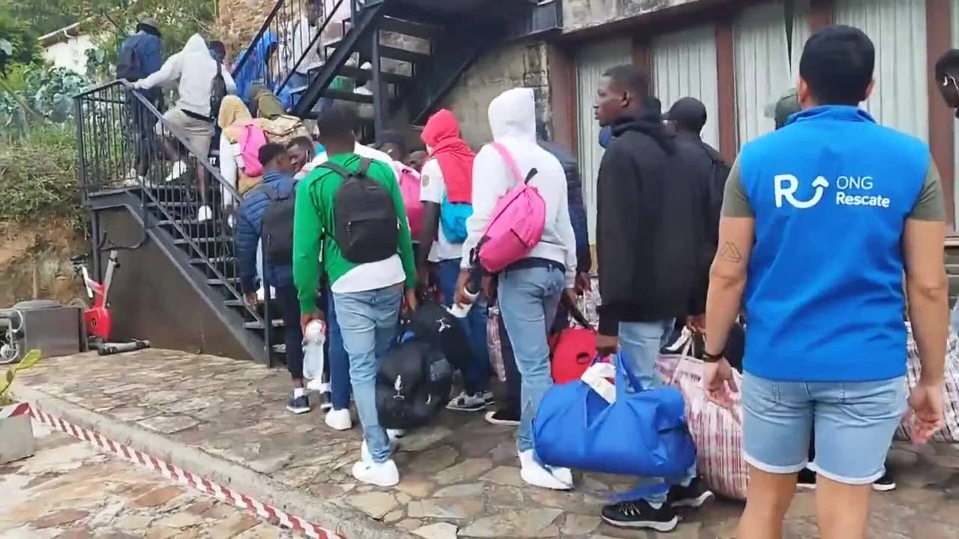 Medio centenar de migrantes procedentes de África llegan a Ribeira de Piquín (Lugo)