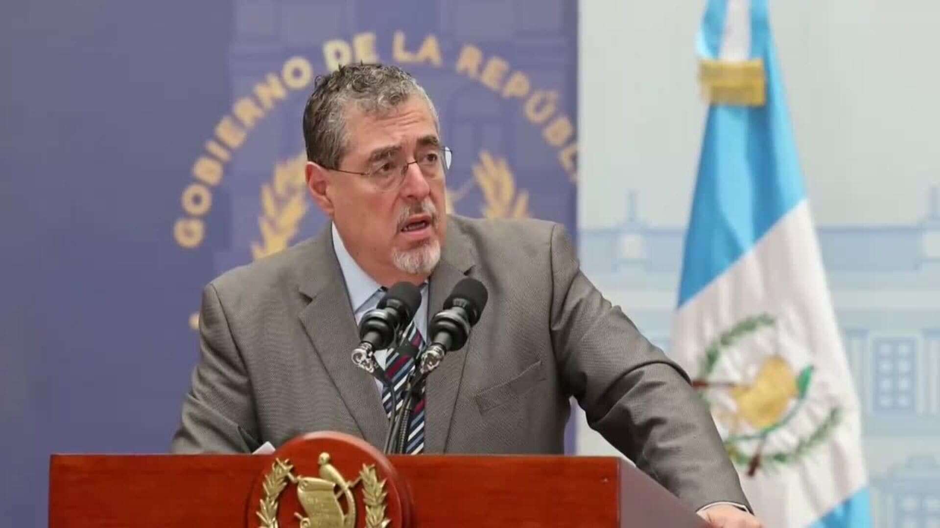 Bernardo Arévalo de León viaja a México para la investidura de Sheinbaum