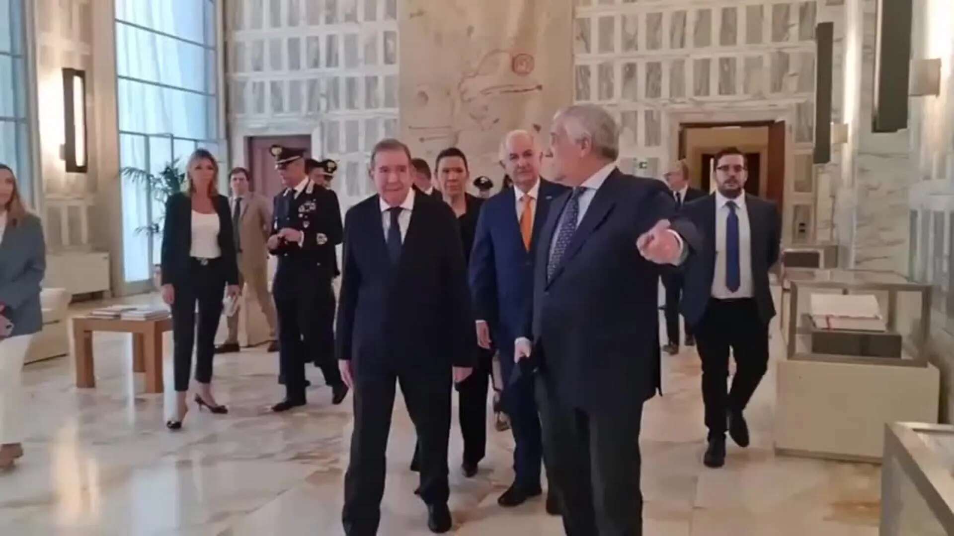 Tajani condena represión política en Venezuela en una reunión con González Urrutia en Roma