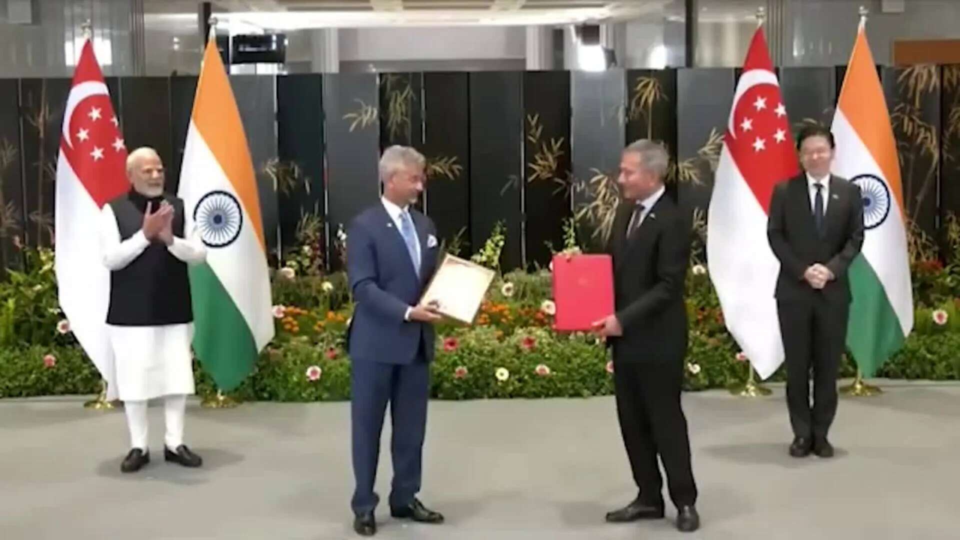 Narendra Modi se reúne con el primer ministro de Singapur