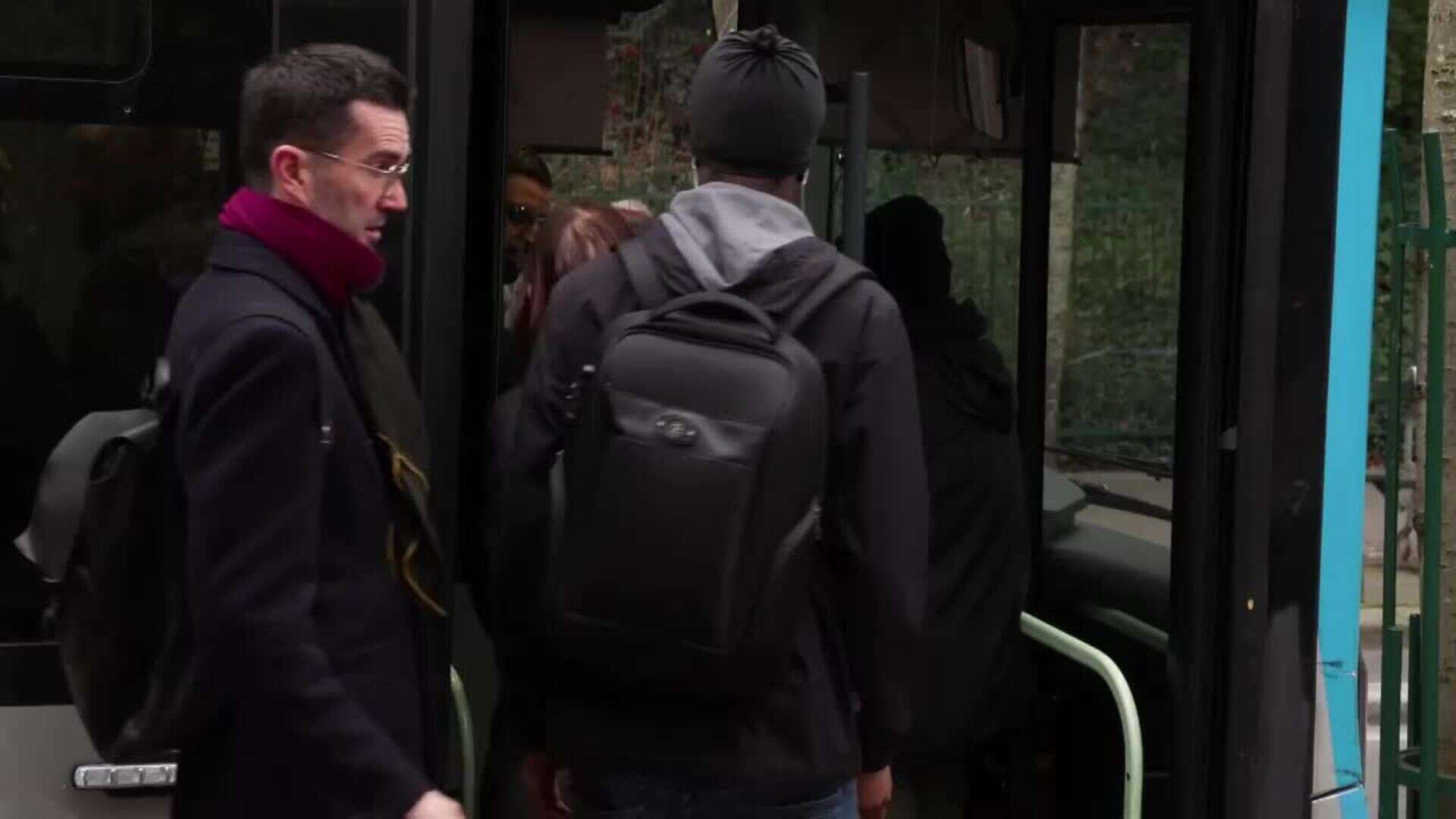 Viajar en autobús, una travesía lenta en París