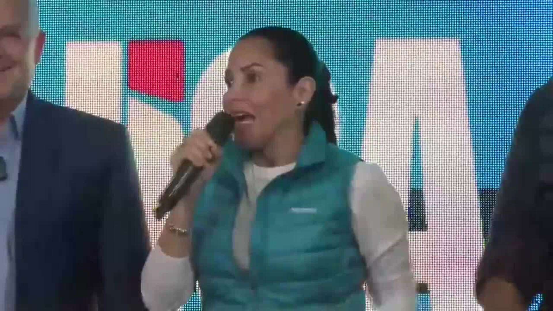 Luisa González celebra su 