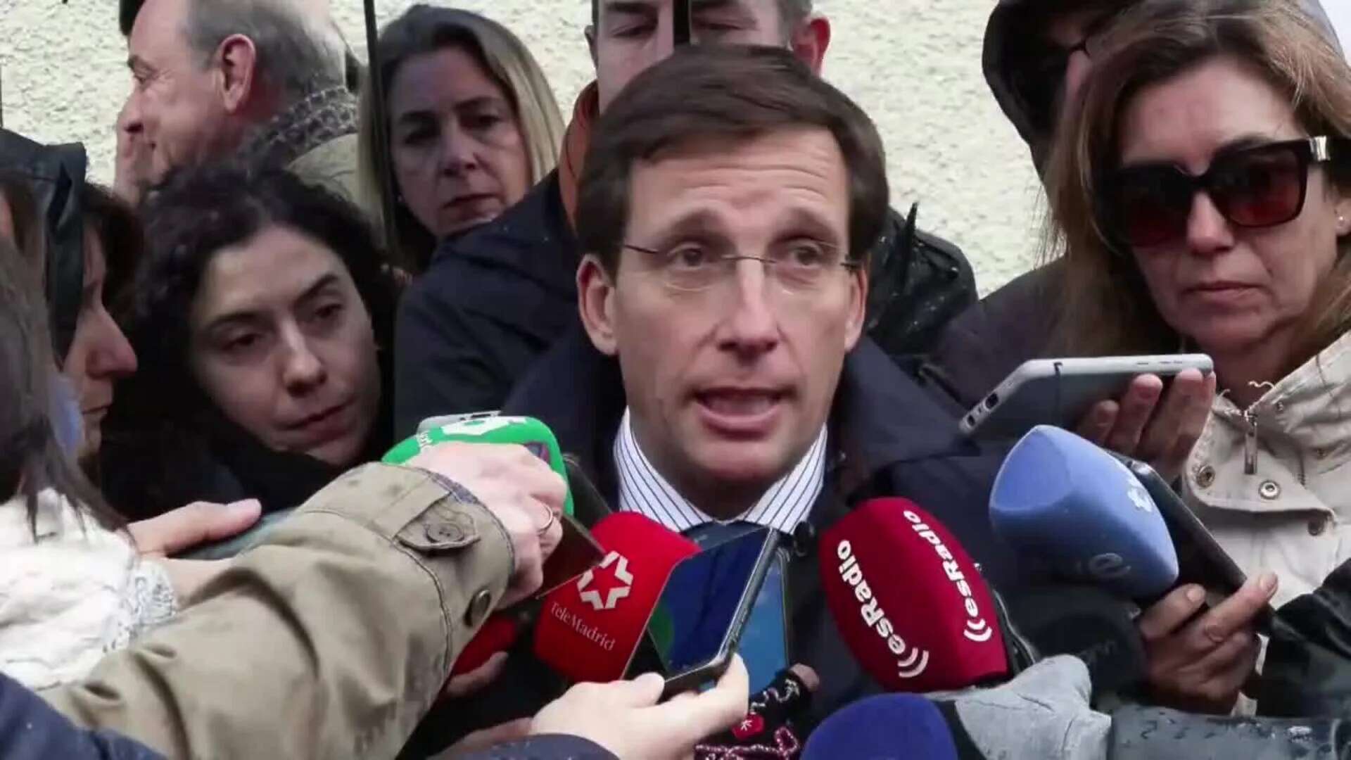 Almeida respeta el derecho a no declarar de Gómez aunque lamenta la falta de explicaciones