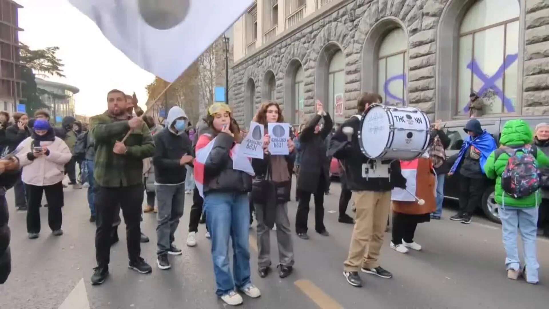 Desalojo en Tiflis deja 16 detenidos tras protestas por supuesto fraude electoral