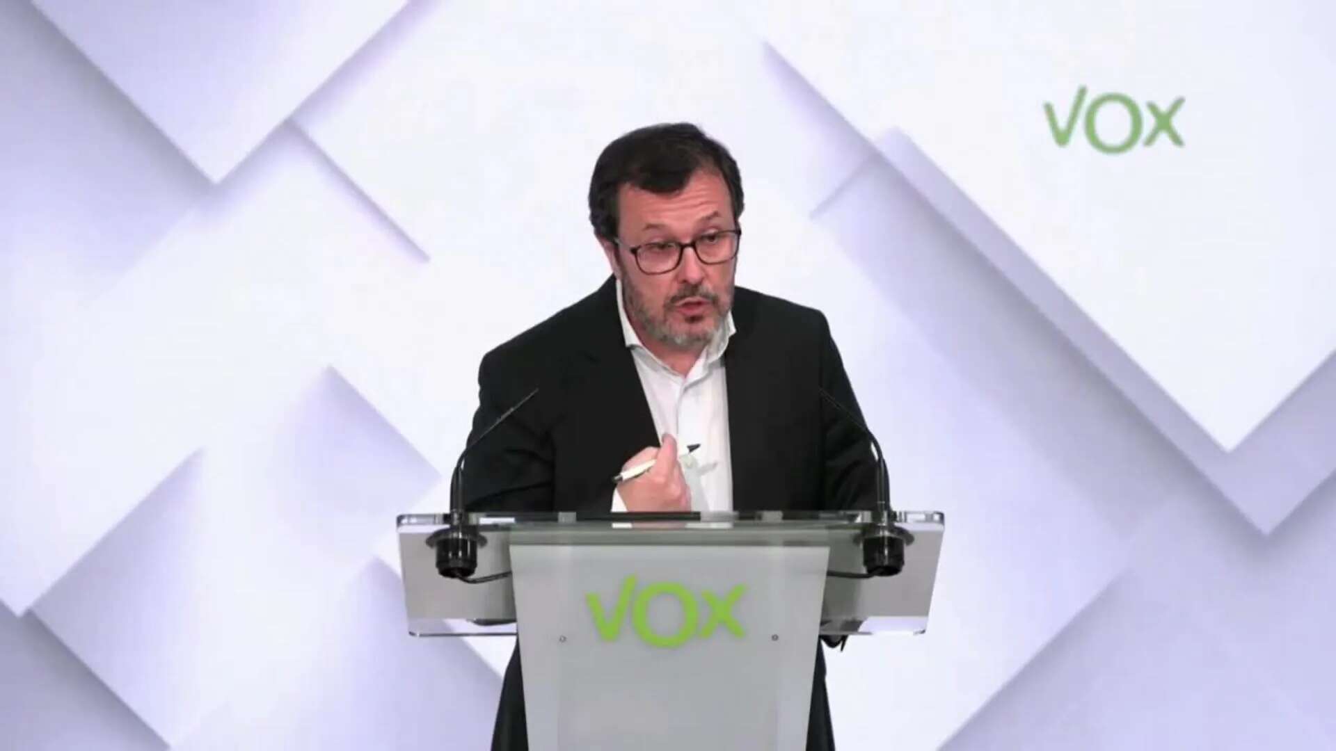 Vox apoya que Ayuso no vaya a Moncloa pero ve una escenificación de una actriz consumada