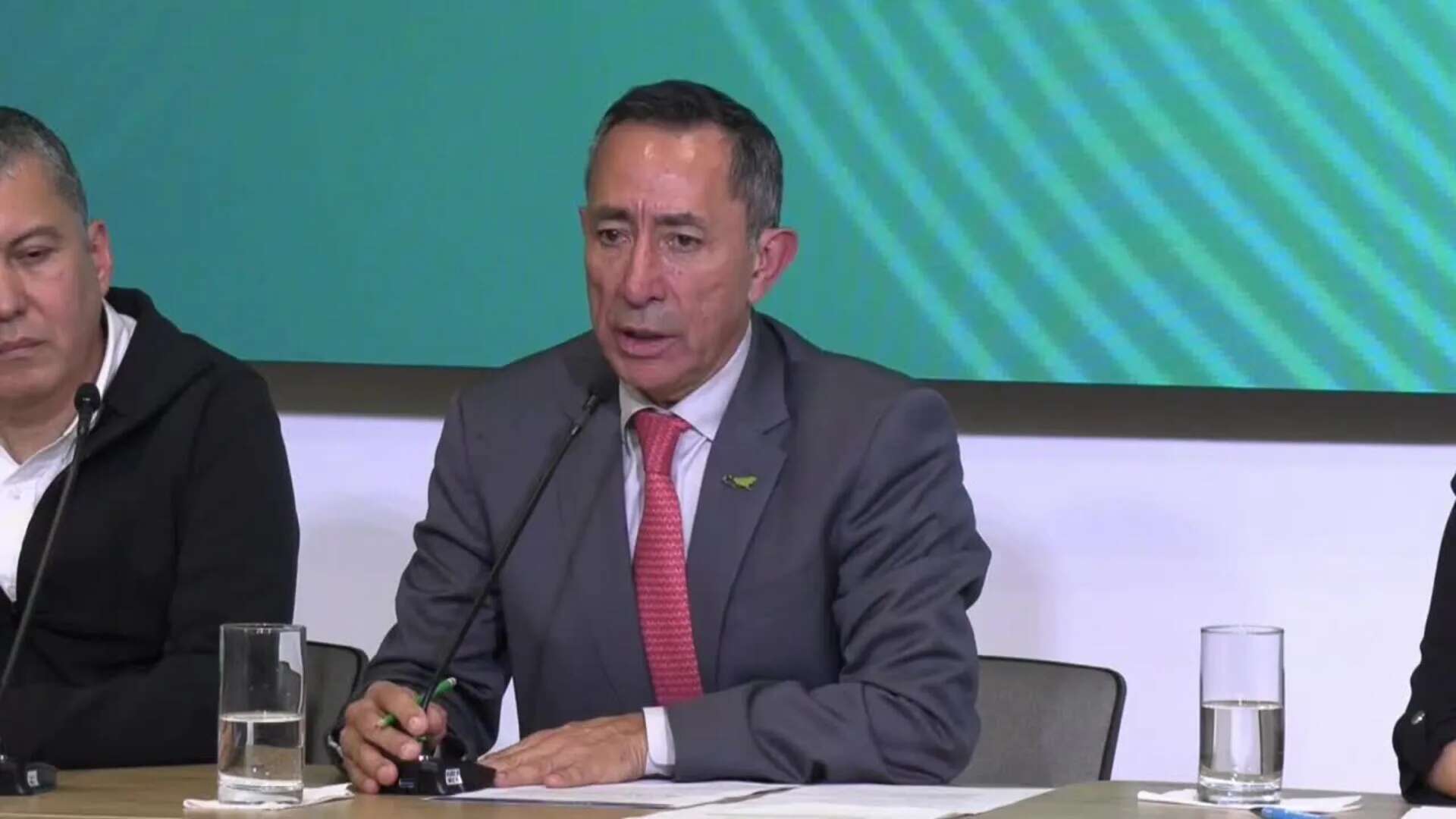 El presidente de Ecopetrol desmiente acusaciones de corrupción y dice que no va a dimitir