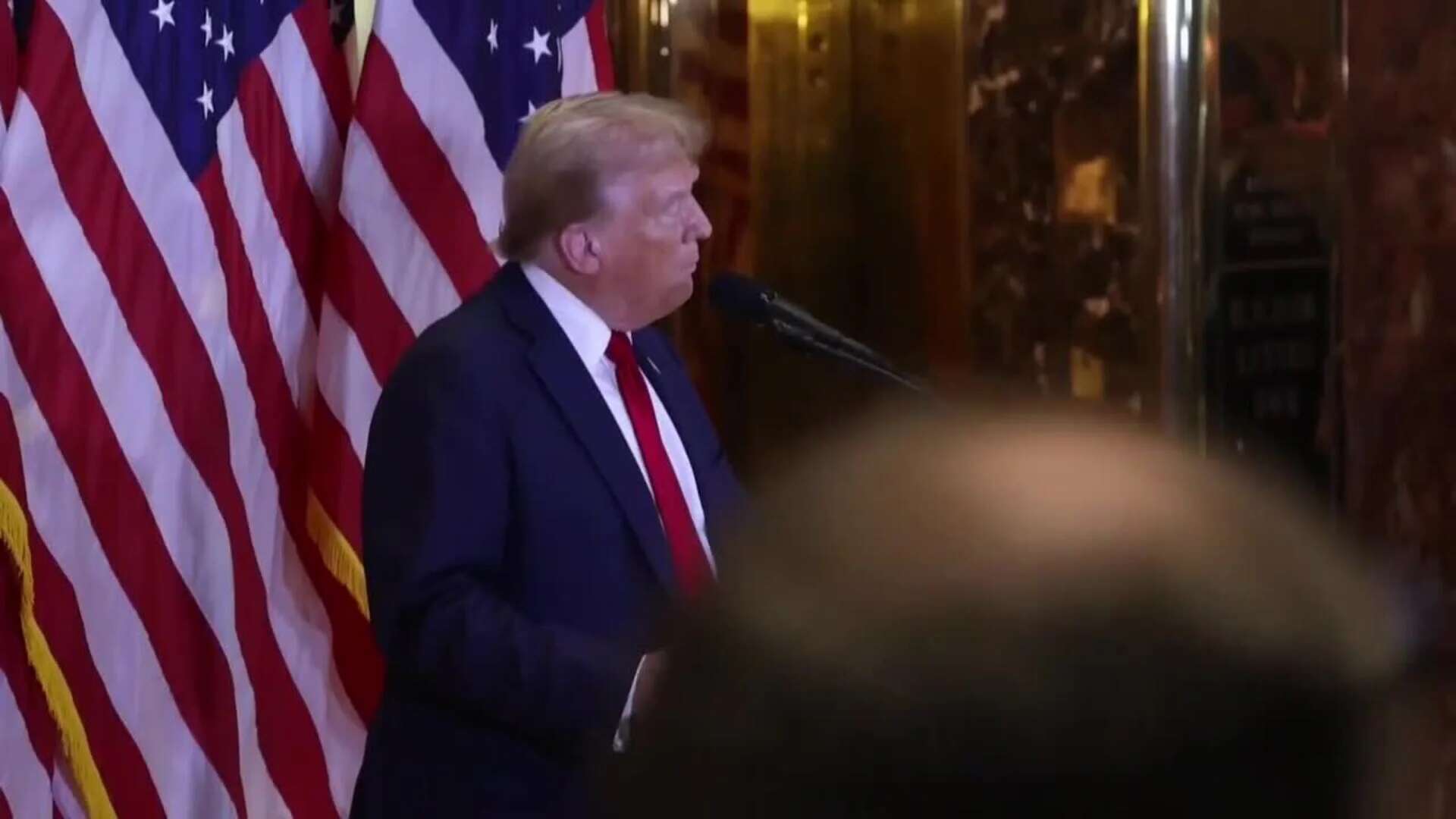 Donald Trump ofrece una conferencia en la Torre Trump de Nueva York