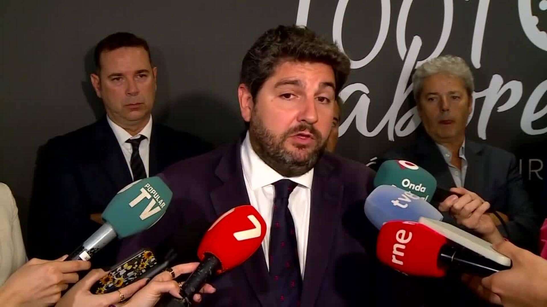 López Miras destaca la labor de los efectivos aportados por la Región de Murcia en Valencia