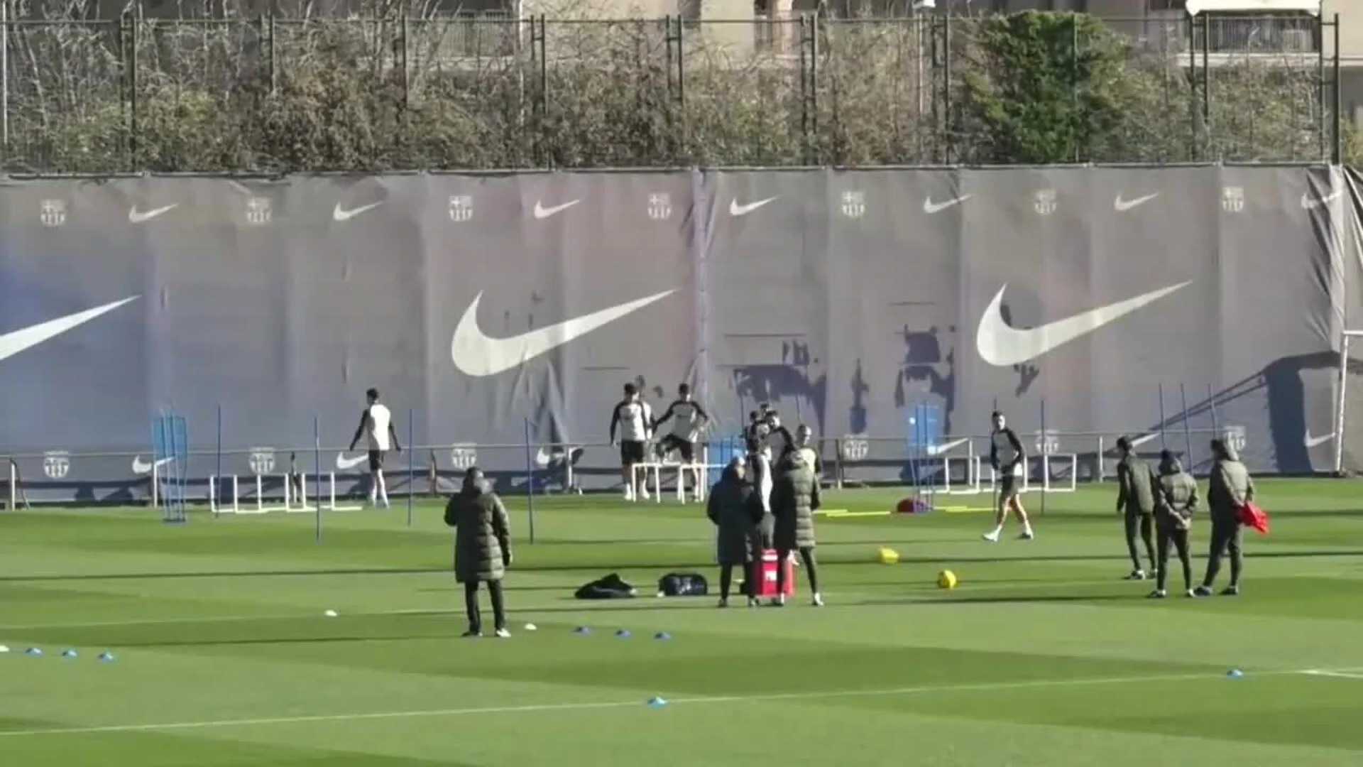 El Barça se entrena para conseguir una victoria vital contra el Valencia