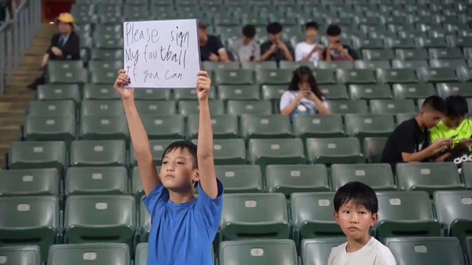 Fiebre colchonera en el estadio Hong Kong