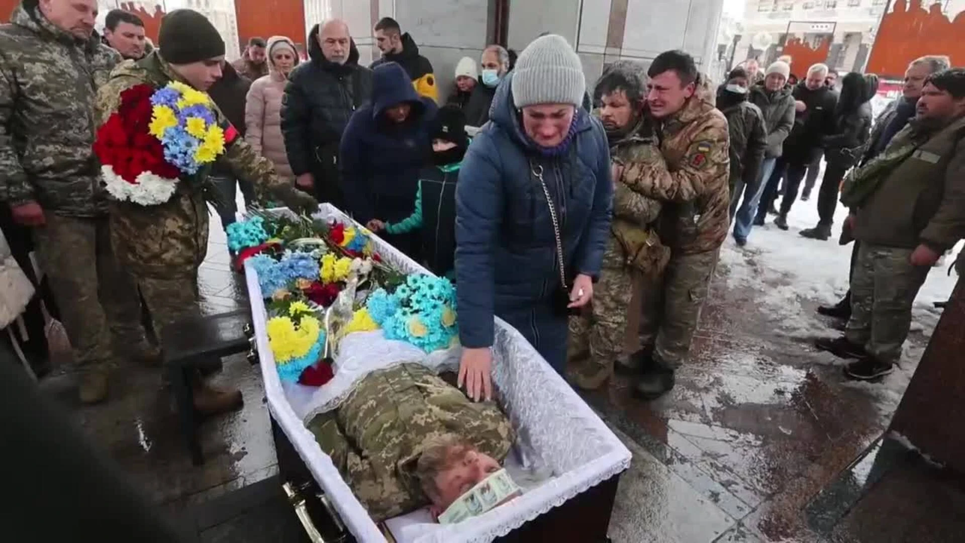 Kiev despide a un soldado ucraniano fallecido en el frente