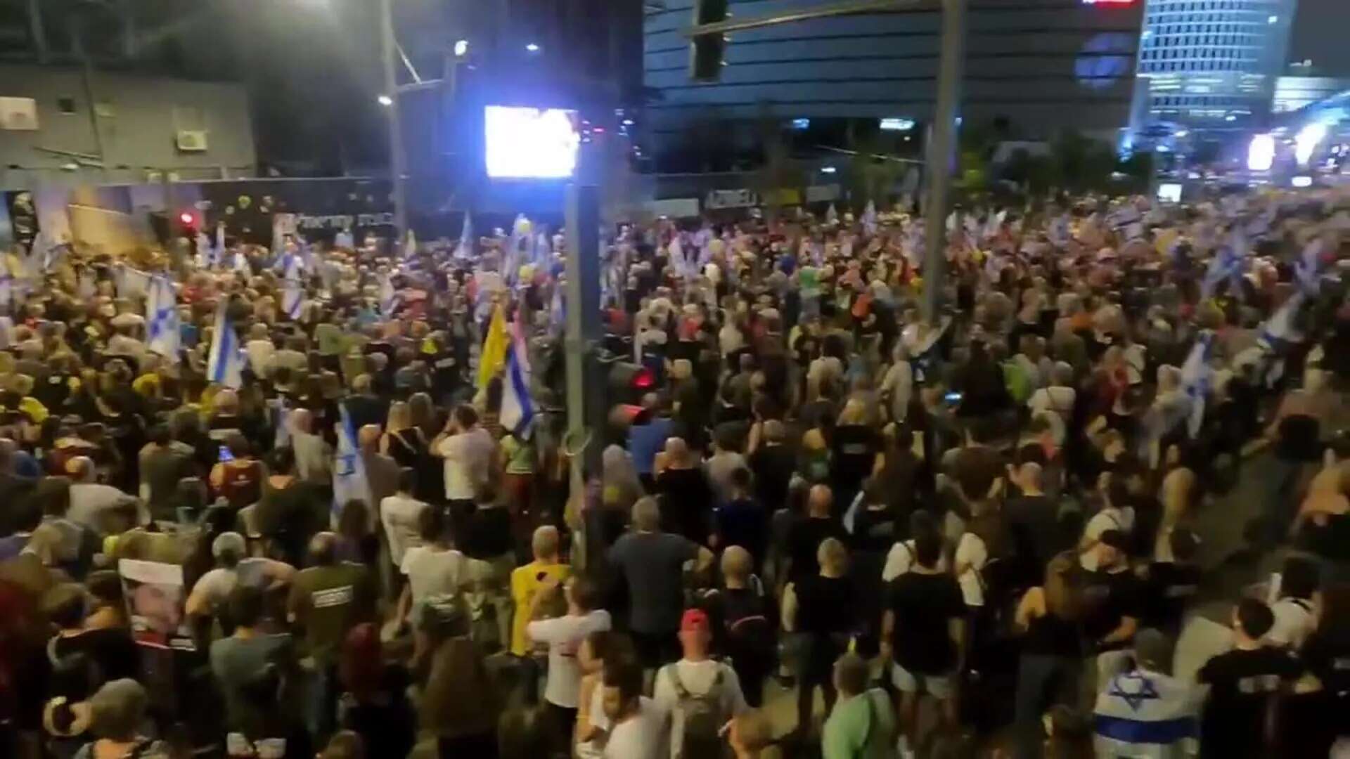 Multitudinaria marcha en Tel Aviv para pedir un acuerdo con Hamás sobre los rehenes