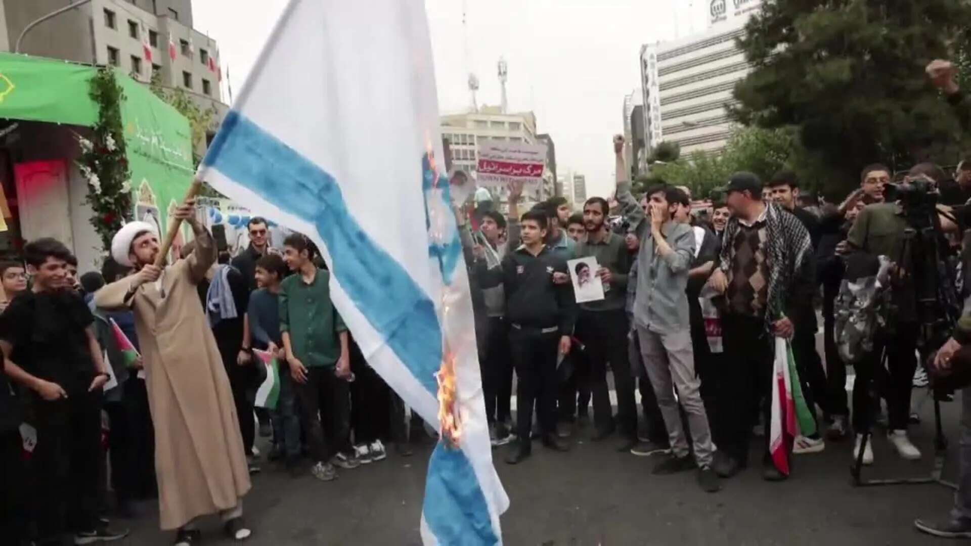 Irán clama contra Israel en el aniversario del asalto a la embajada de EE.UU.