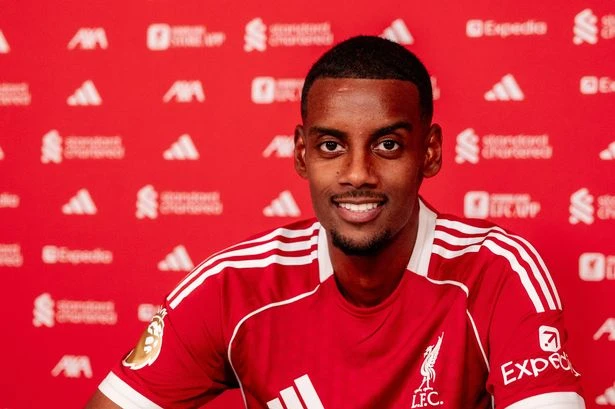 Alexander Isak sends Newcastle fans message after controversial Liverpool move