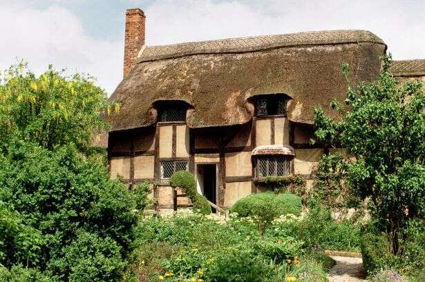 Bard bust-up brewing over pub near Shakespeare tourist attraction