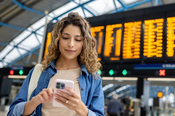 People warned 'do not travel' as there will be bank holiday 'chaos'