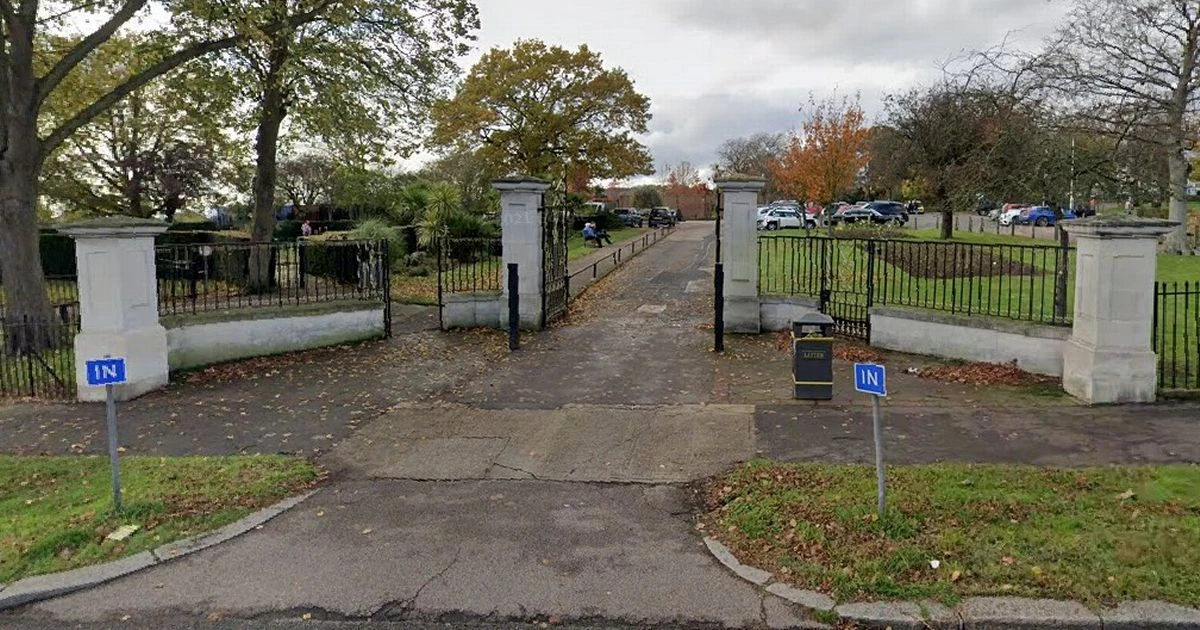 LiveSouthend park UPDATES: Multiple casualties 'including kids' as tree crashes down