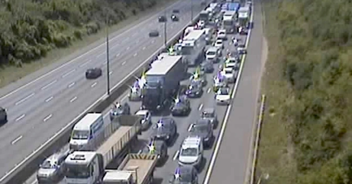LiveBREAKING: Dartford crossing LIVE: M25 traffic jam after crash between car and lorry
