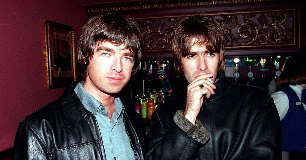 Oasis fans in frenzy at huge announcement days before tour startsVIDEO